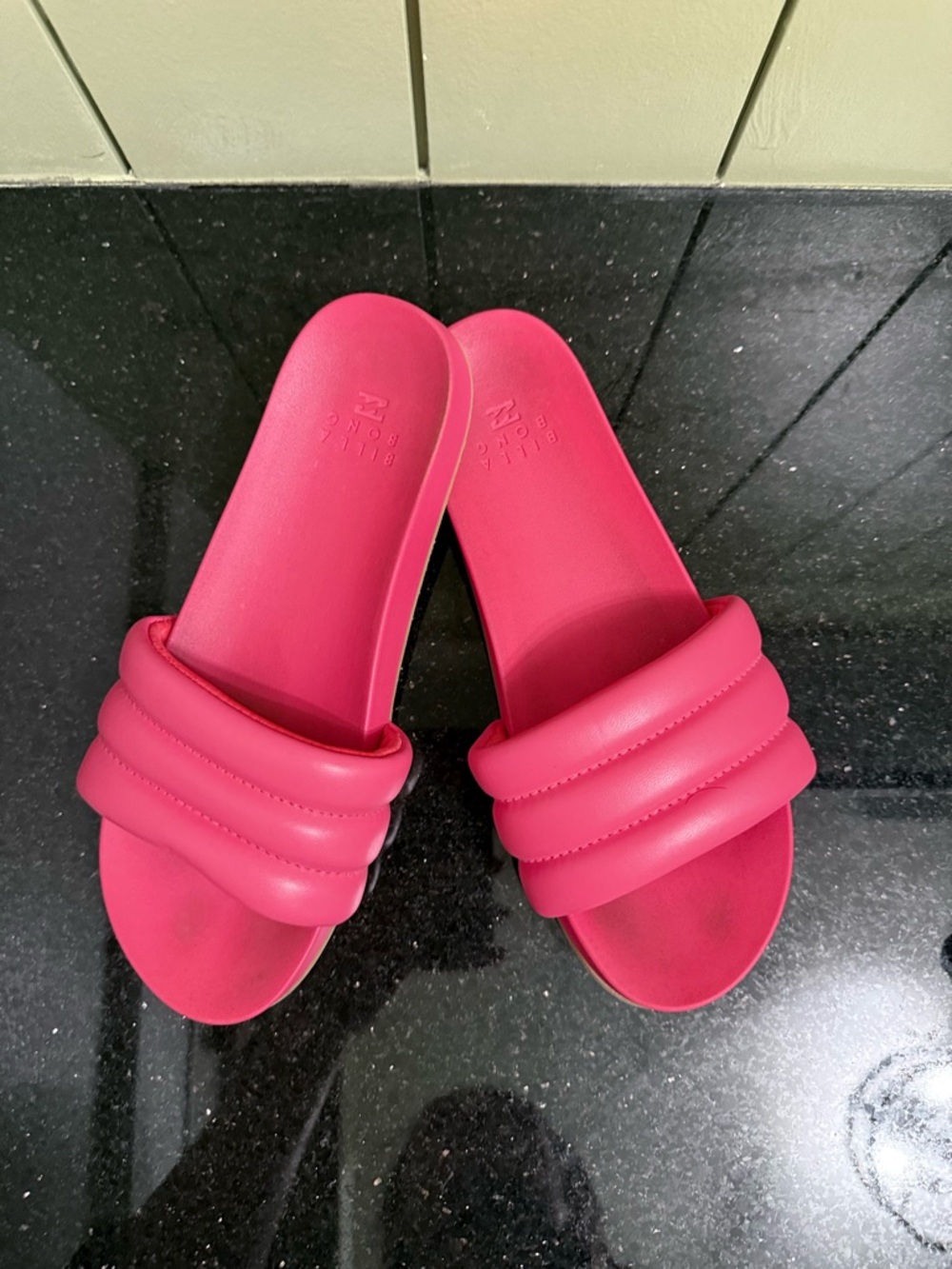 Billabong Hot Pink Quilted Slide Sandals - Women size 7